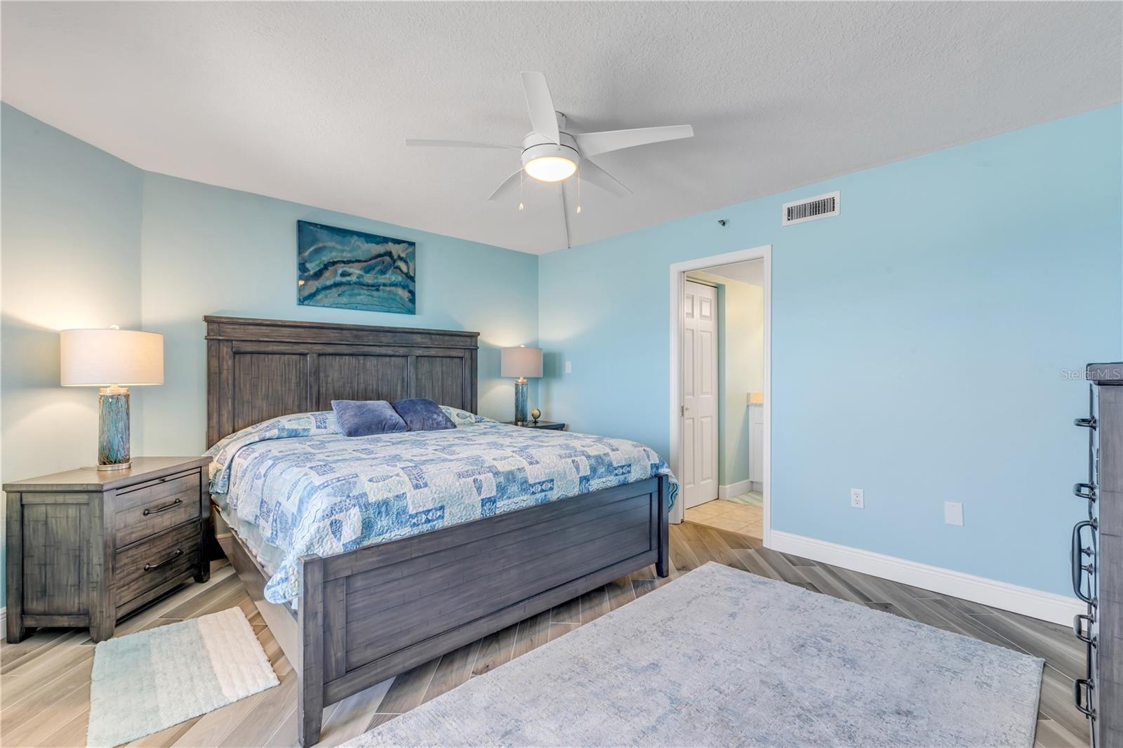 SEASCAPE TOWERS CONDOMINIUM ASSOCIATION, INC. - Residential