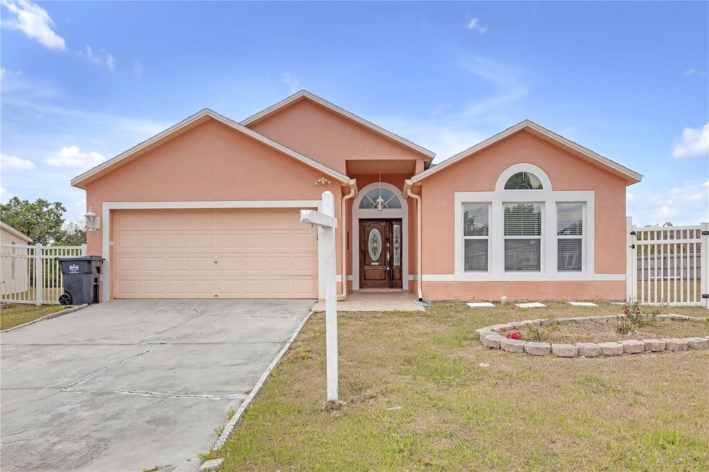 Photo of 4617 Horseshoe Pick Lane, Valrico, FL 33594 (MLS # TB8381086)