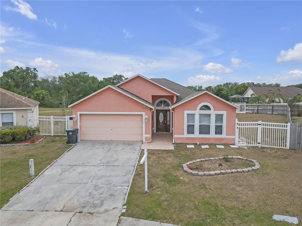 Photo of 4617 Horseshoe Pick Lane, Valrico, FL 33594 (MLS # TB8381086)