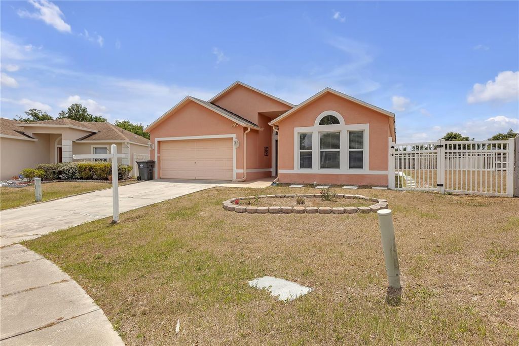 Photo of 4617 Horseshoe Pick Lane, Valrico, FL 33594 (MLS # TB8381086)