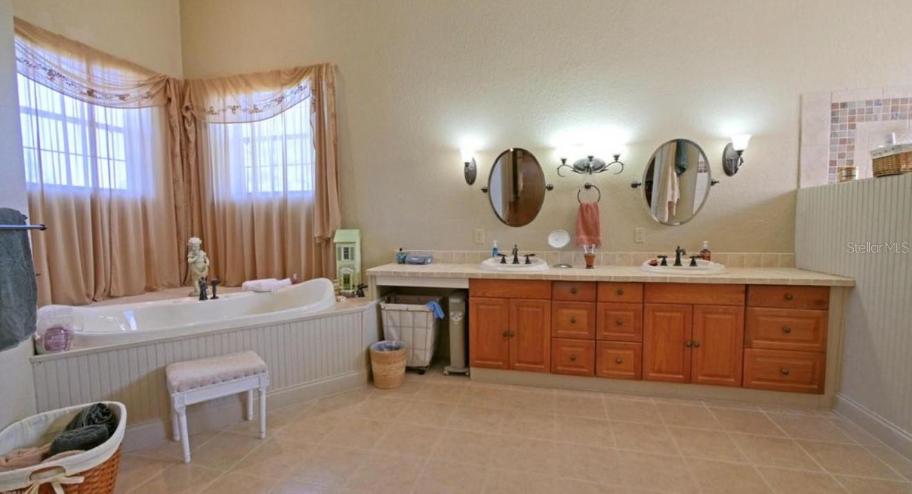 PINNACLE PARK 02 - Residential