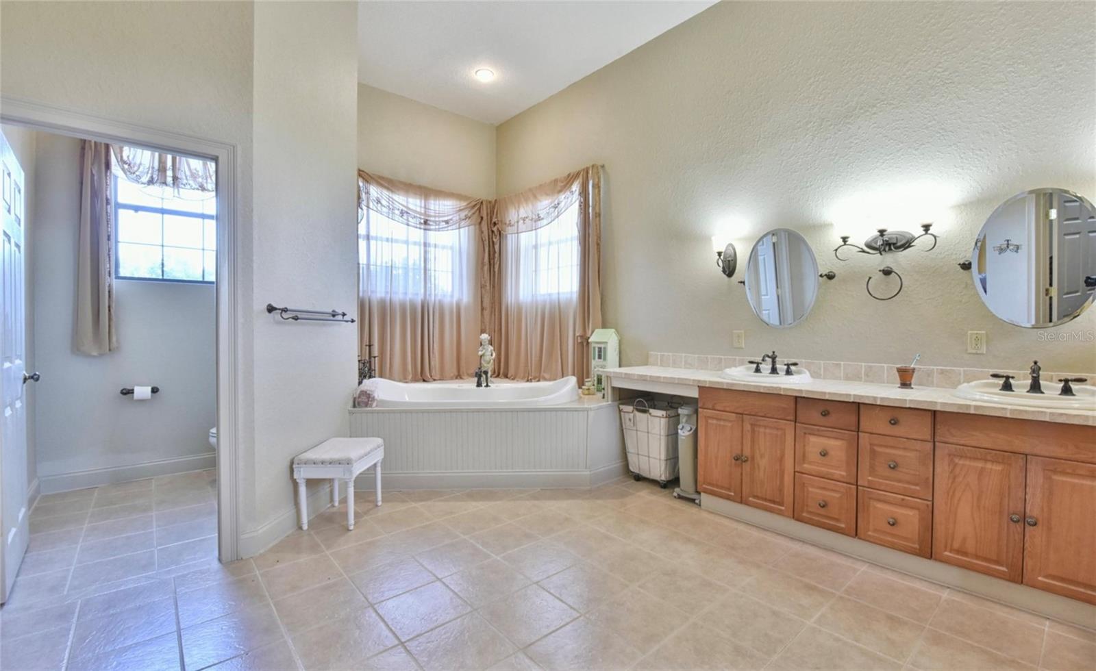 PINNACLE PARK 02 - Residential