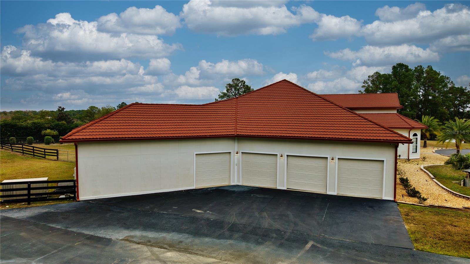 PINNACLE PARK 02 - Residential