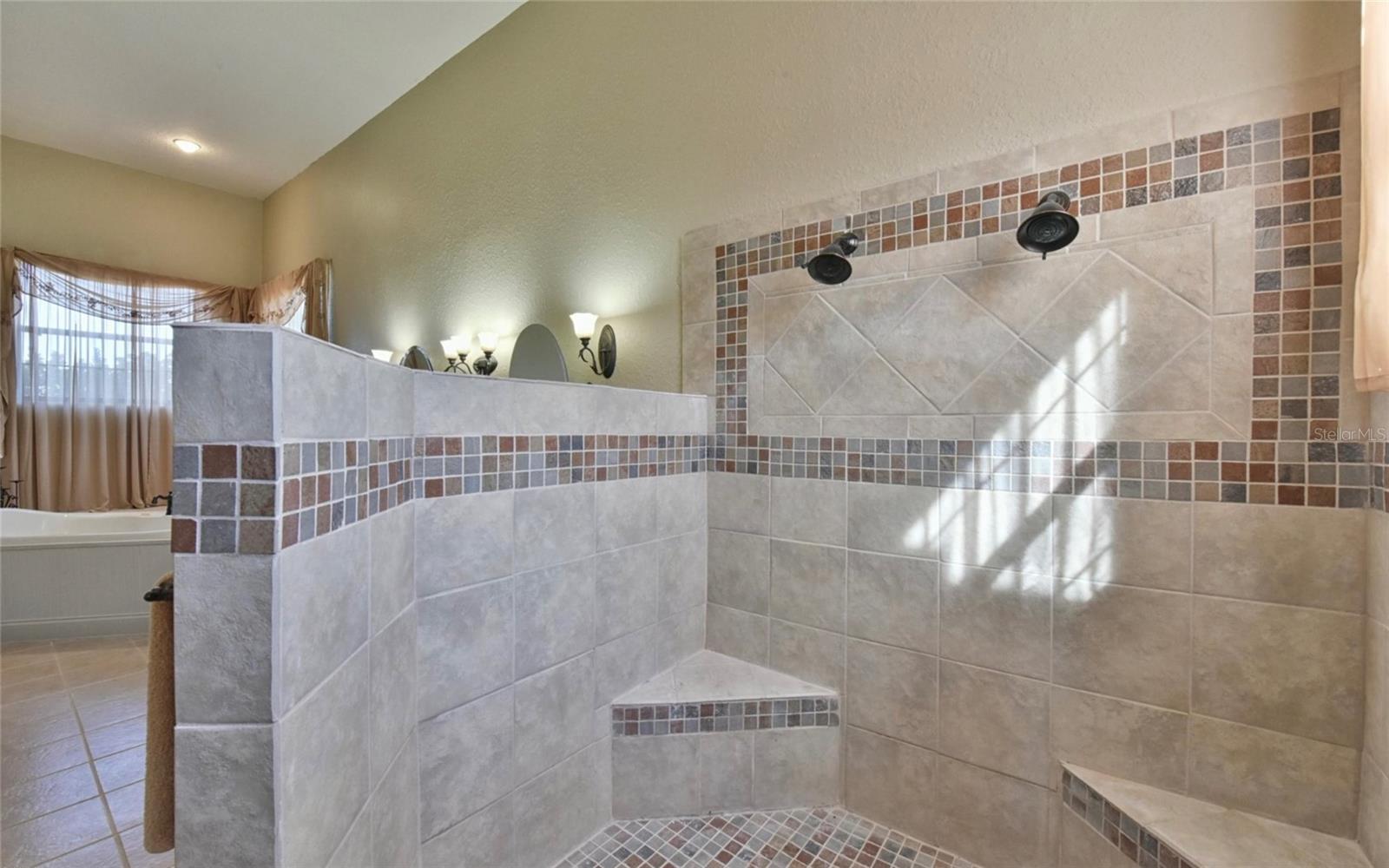 PINNACLE PARK 02 - Residential