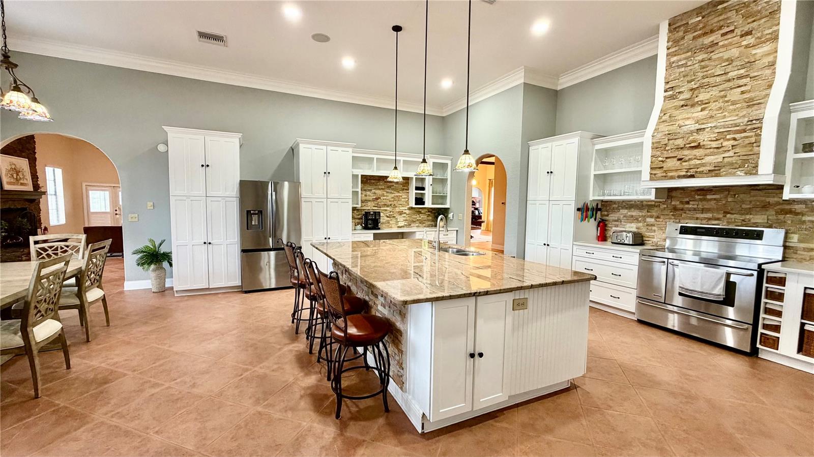 PINNACLE PARK 02 - Residential