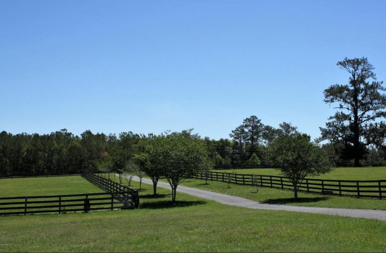 PINNACLE PARK 02 - Residential