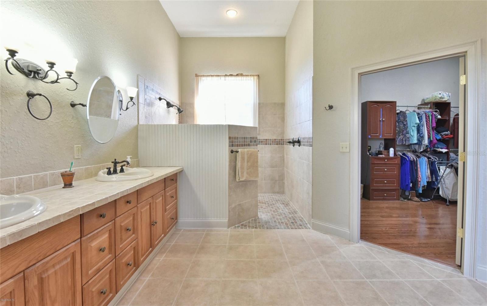 PINNACLE PARK 02 - Residential