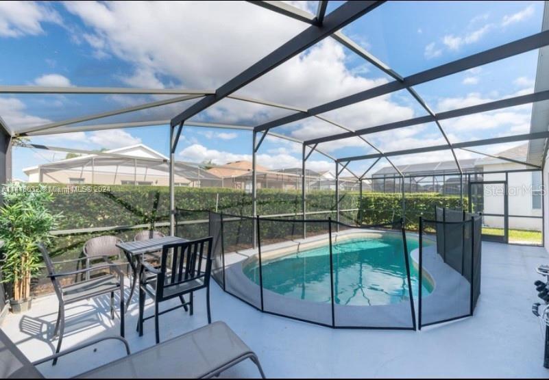 8121 FAN PALM WAY