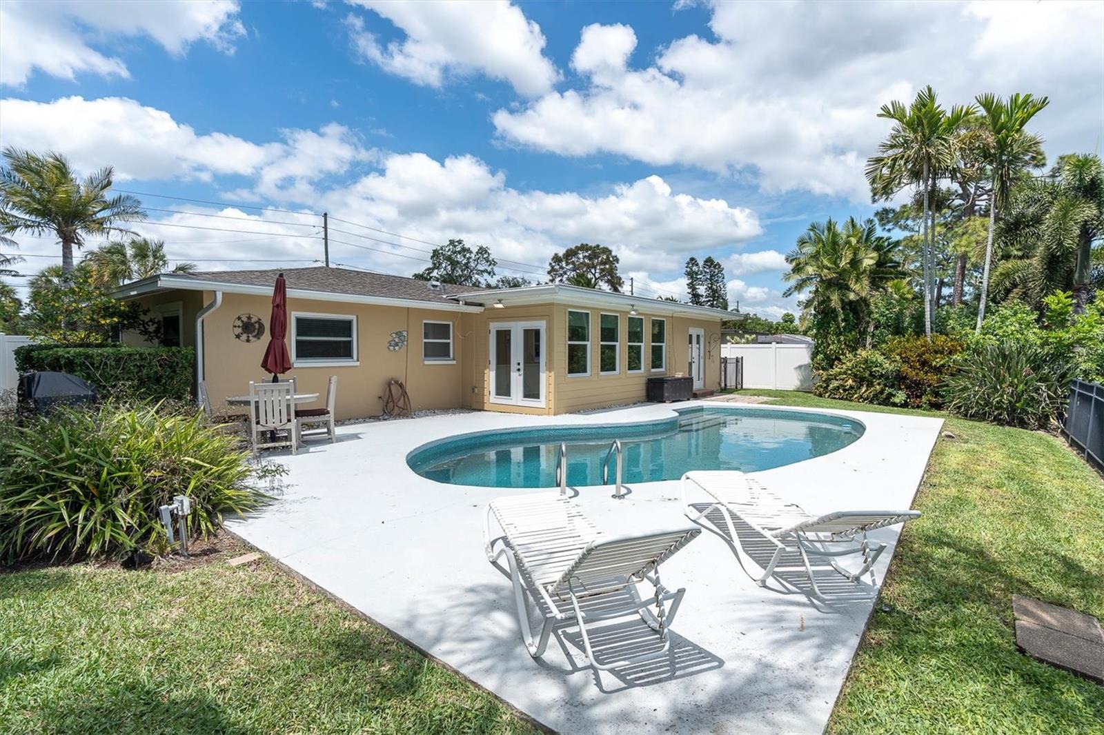 SHORE ACRES BUTTERFLY LAKE REP - Residential