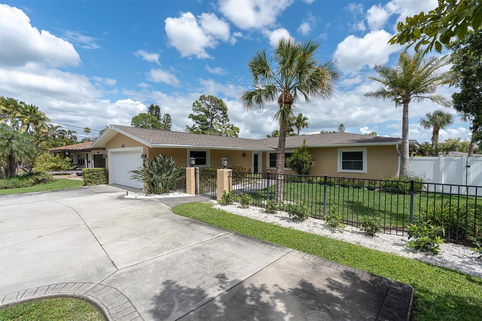 SHORE ACRES BUTTERFLY LAKE REP - Residential