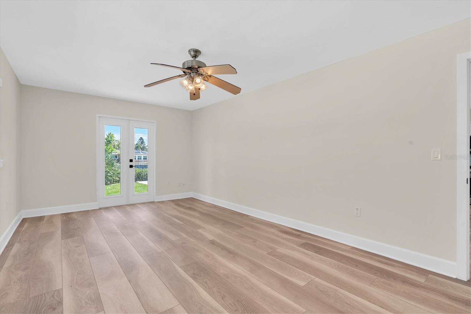 SHORE ACRES BUTTERFLY LAKE REP - Residential