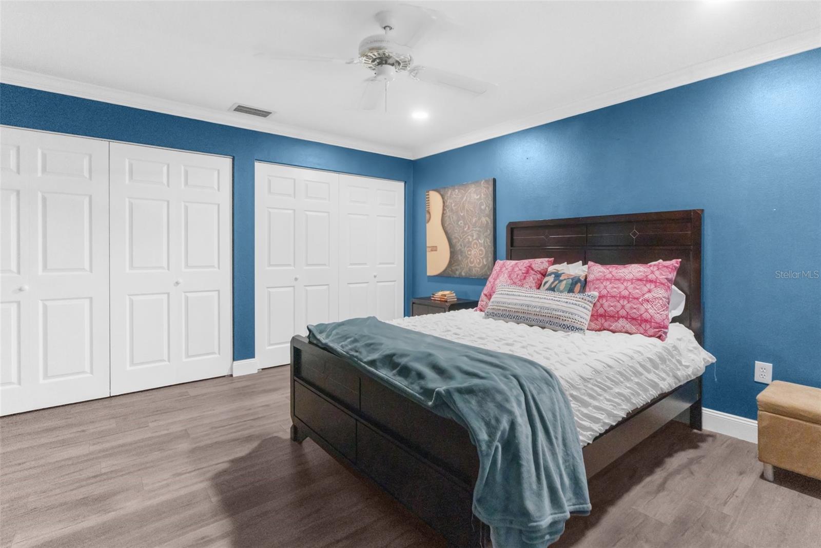 WOOD VIEW AT MEADOW OAKS - Residential