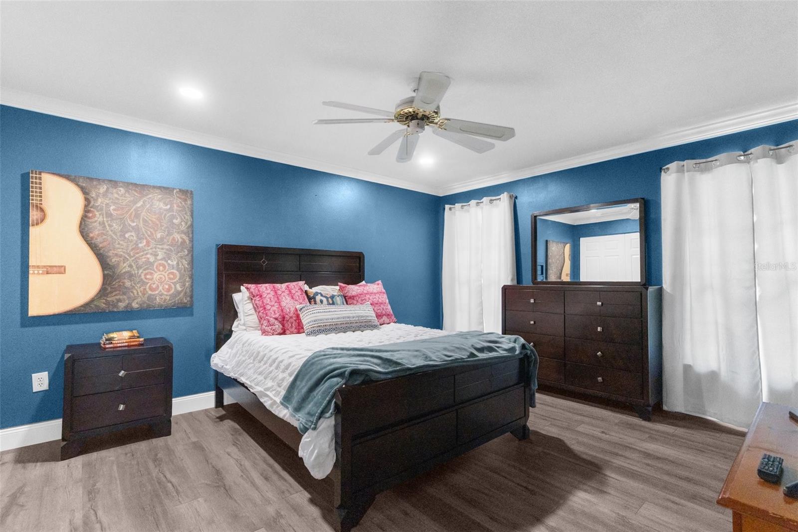 WOOD VIEW AT MEADOW OAKS - Residential