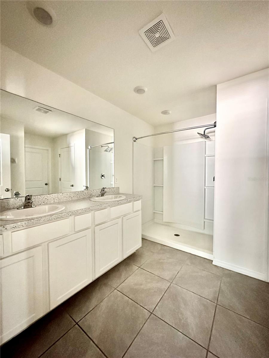 AVALON WOODS PH 1A PB 37 PG 70 - Residential