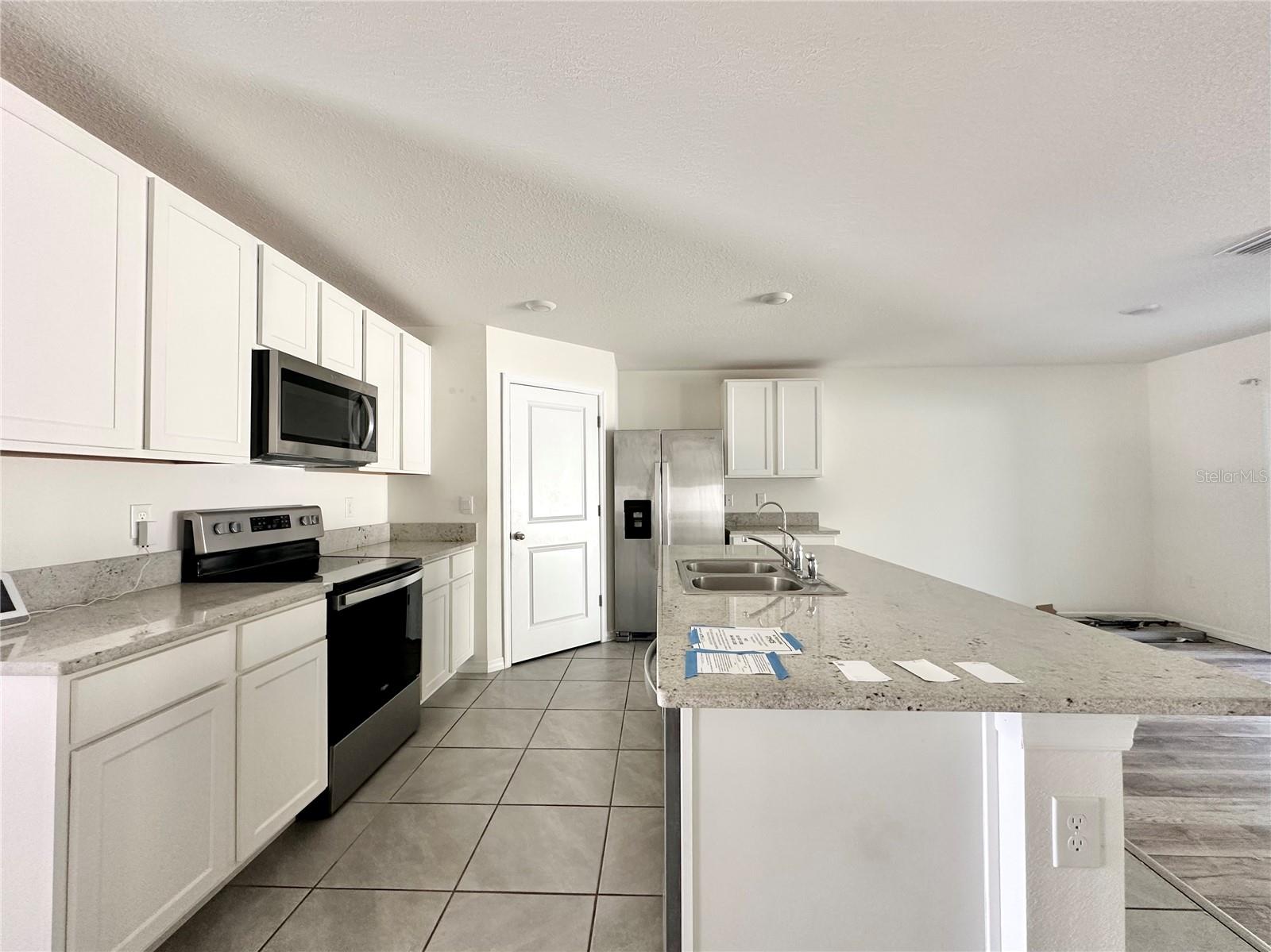 AVALON WOODS PH 1A PB 37 PG 70 - Residential