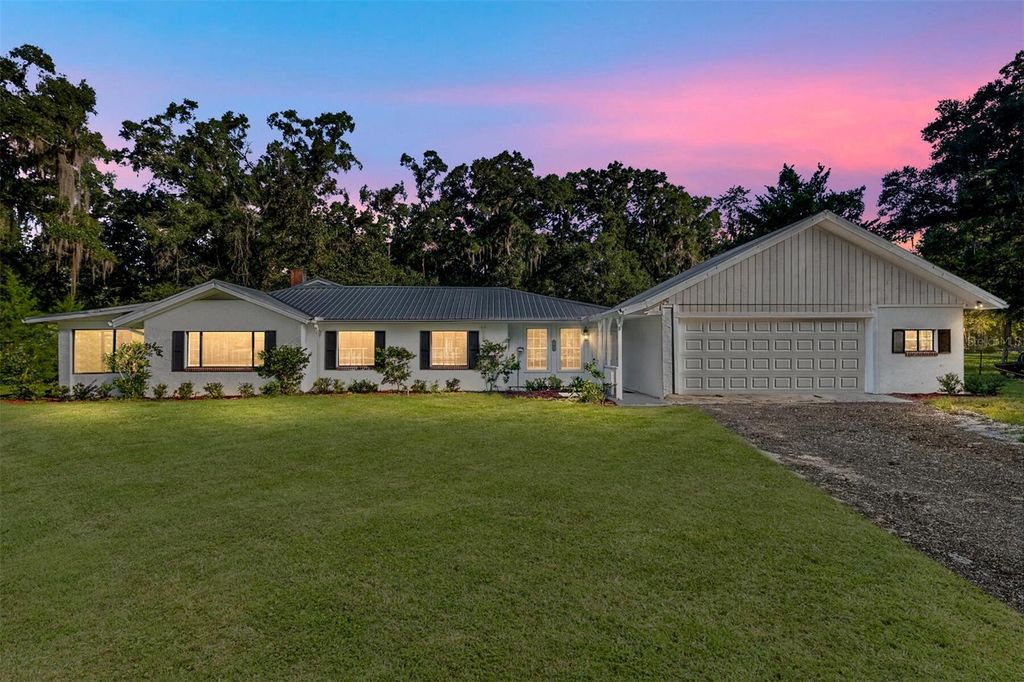 Photo of 17067 NW Gainesville Road, Reddick, FL 32686 (MLS # O6361760)