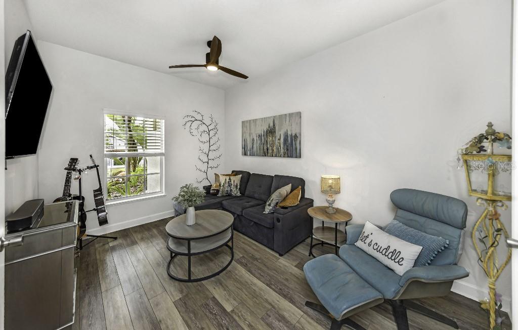 KEYSTONE CROSSINGS - Residential