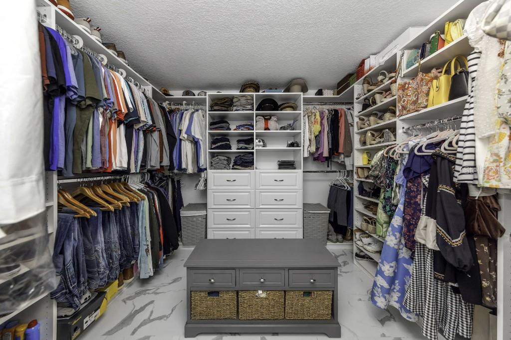 KEYSTONE CROSSINGS - Residential