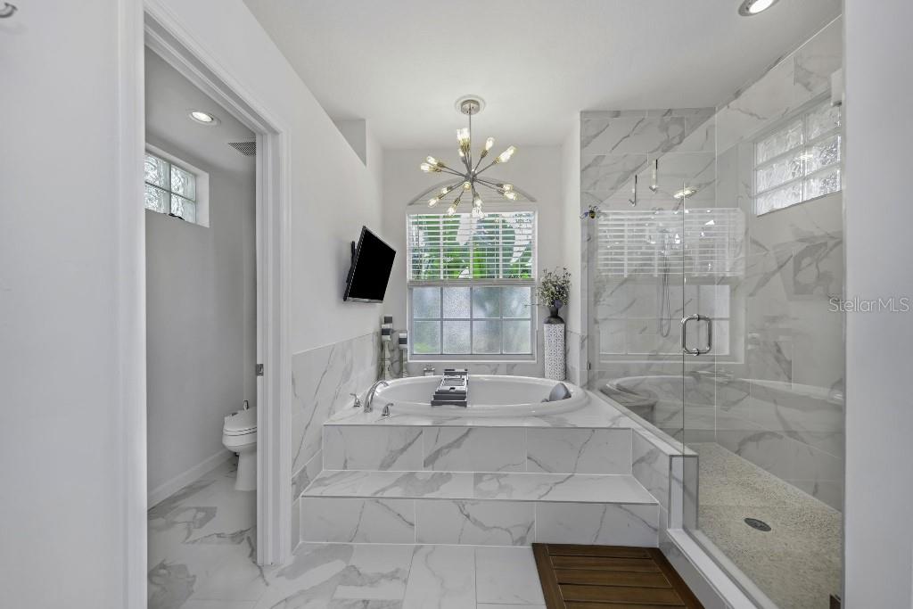 KEYSTONE CROSSINGS - Residential