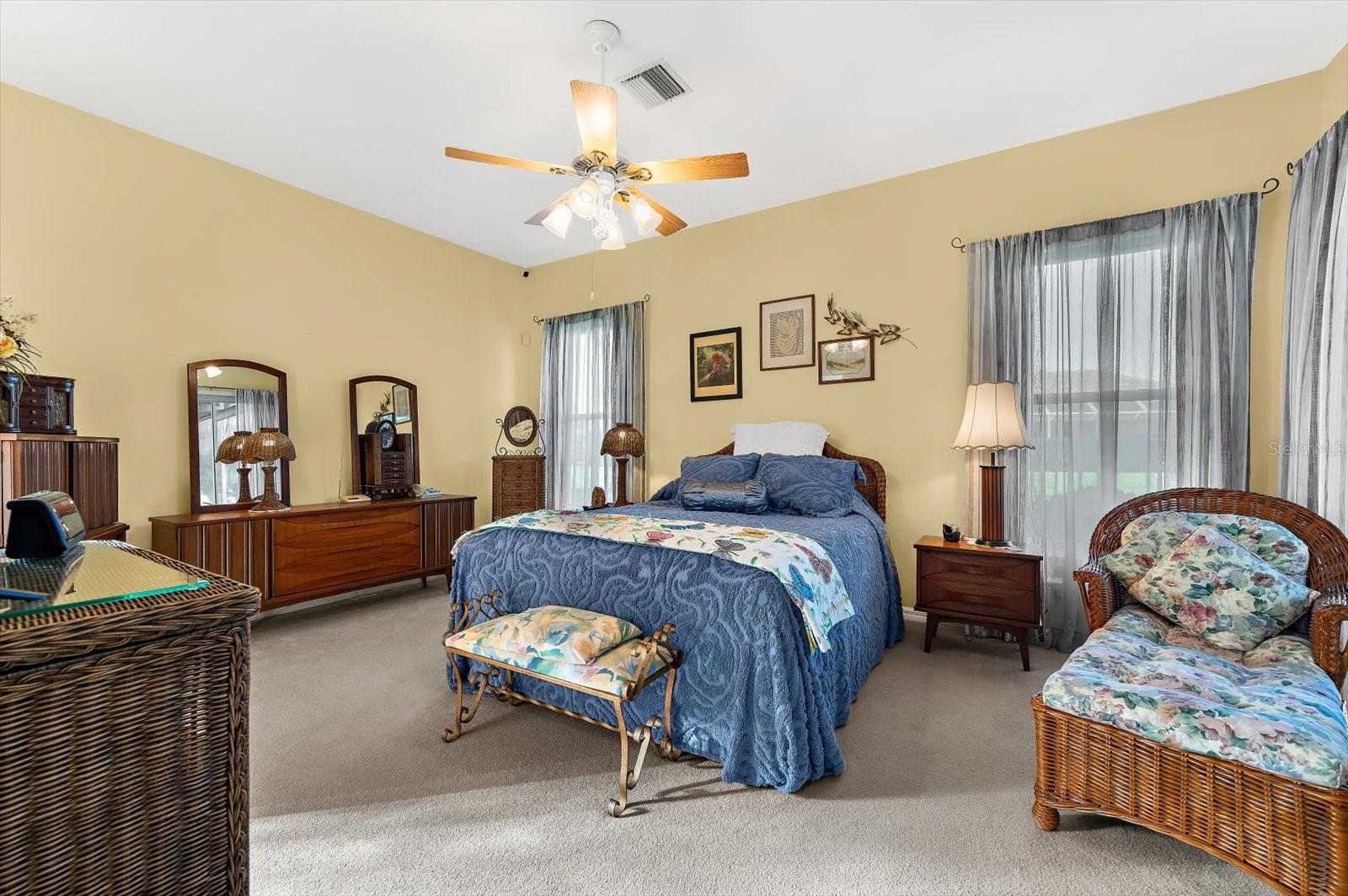 THE LAKES OF JACARANDA - Residential