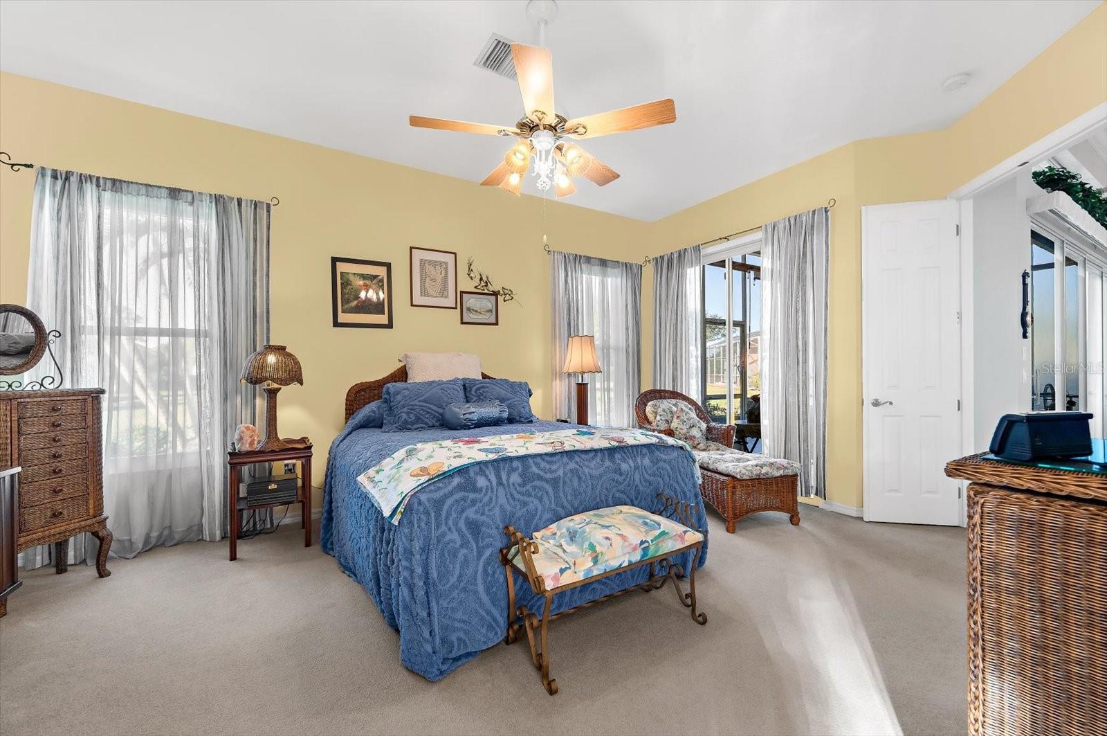 THE LAKES OF JACARANDA - Residential