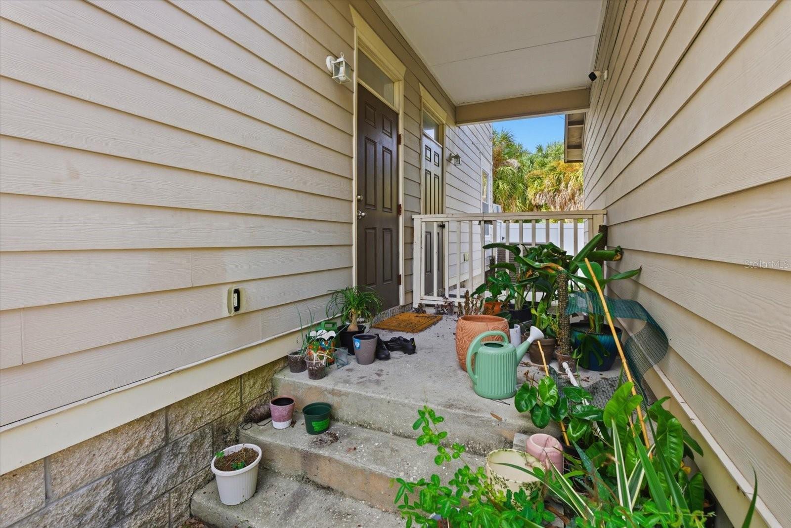 GIUSTOS TWNHMS - Residential Income