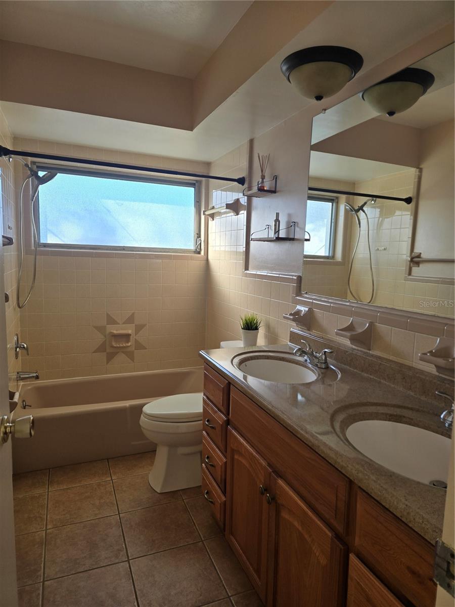 SUNSET LAKE ESTATES - Residential