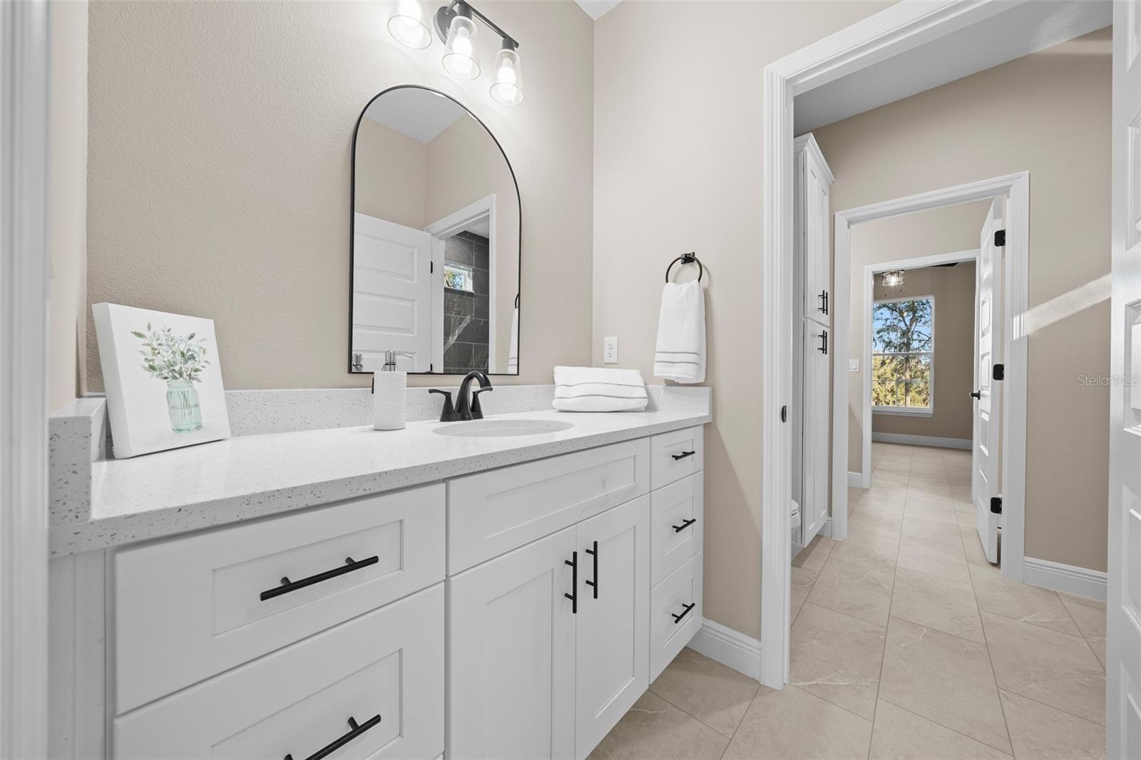 ROLLING HILLS - Residential