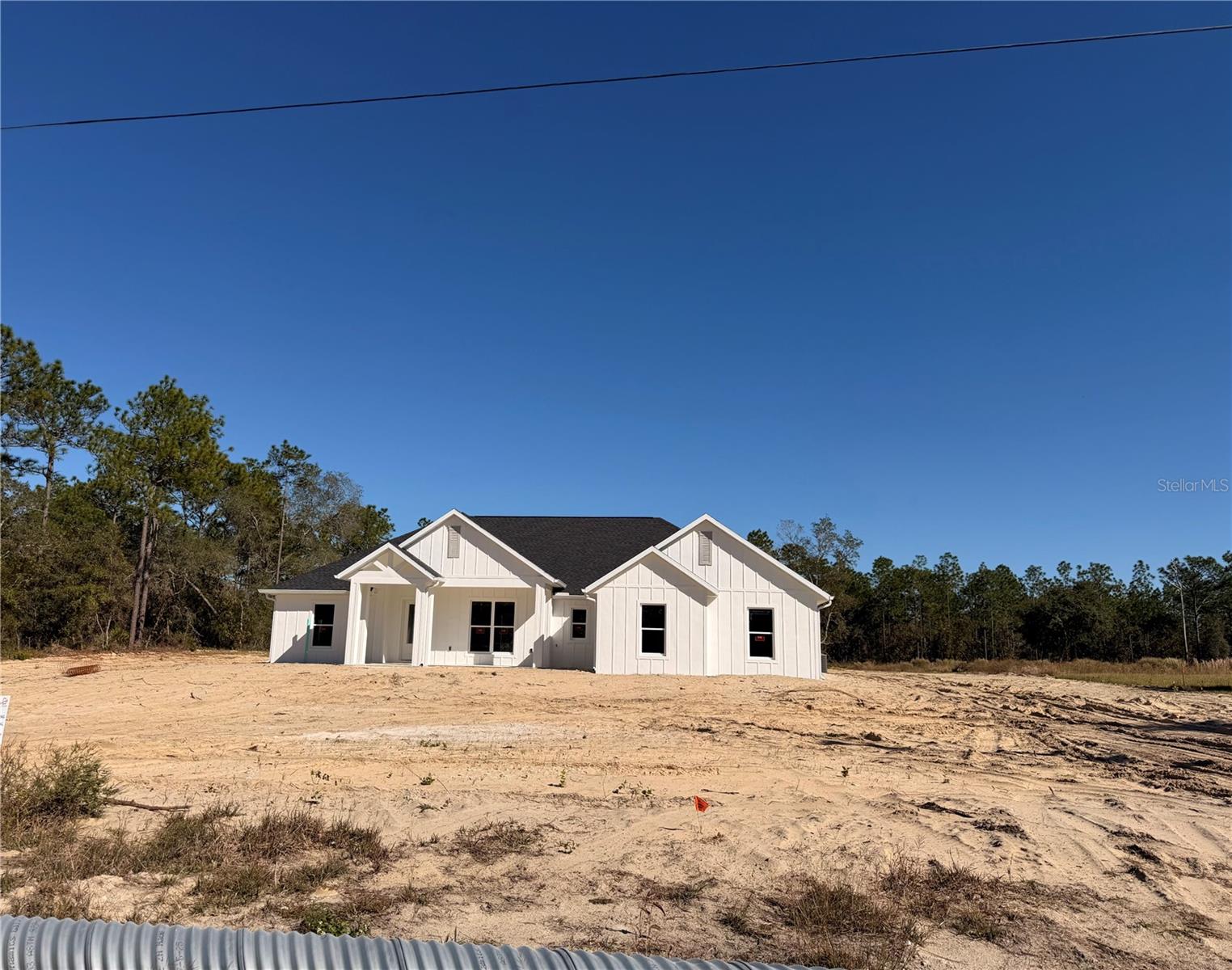 ROLLING HILLS - Residential