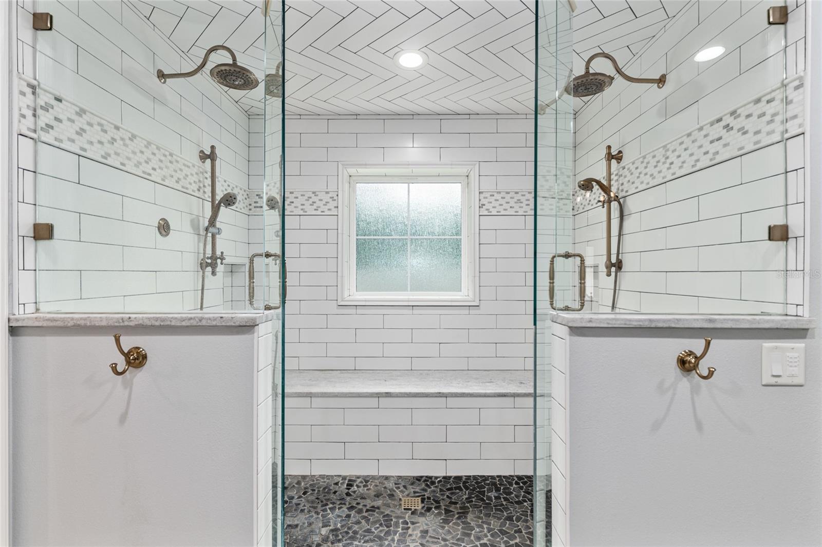 ACREAGE NON-SUBDIVISION - Residential