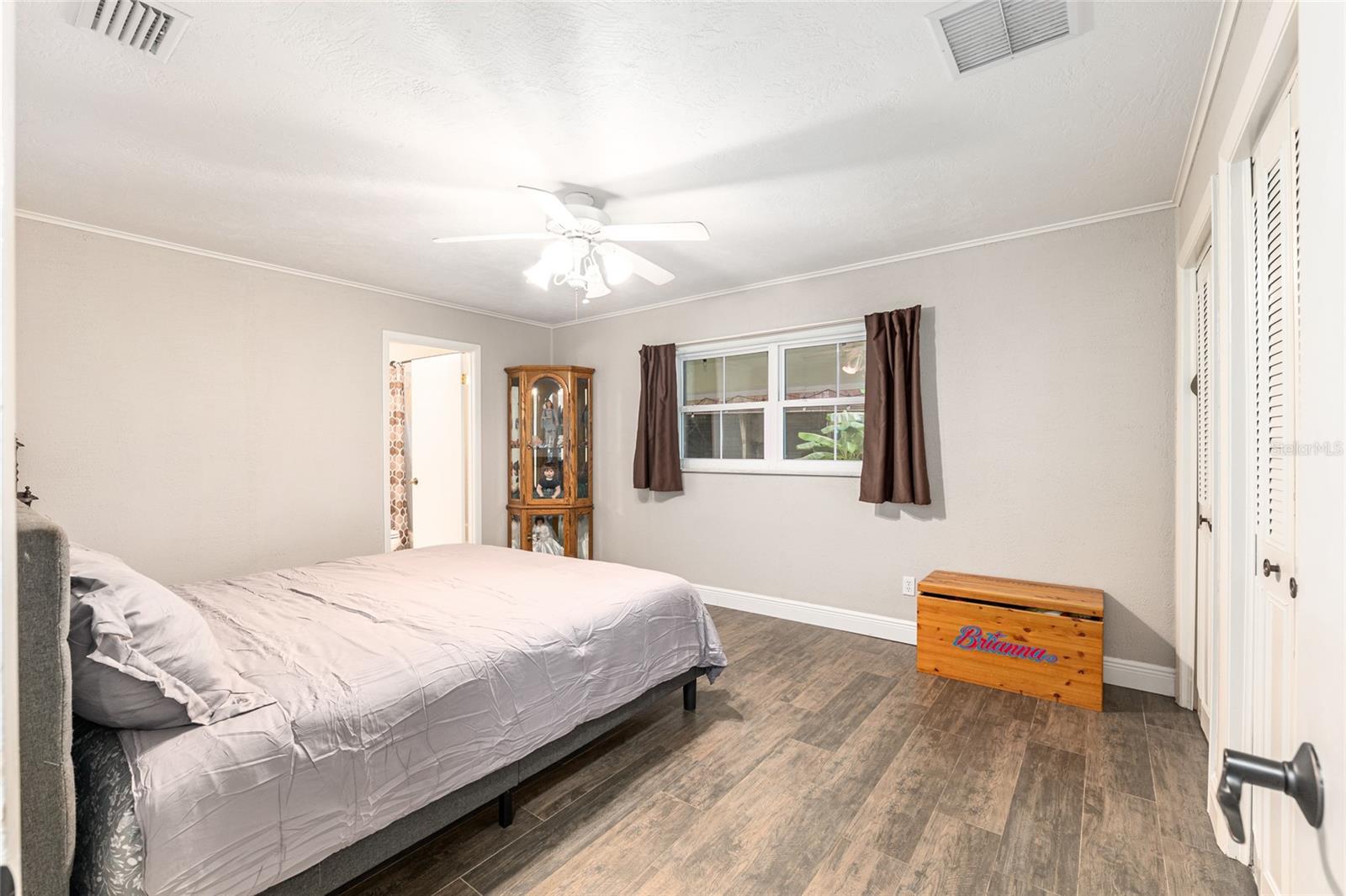 ACREAGE NON-SUBDIVISION - Residential