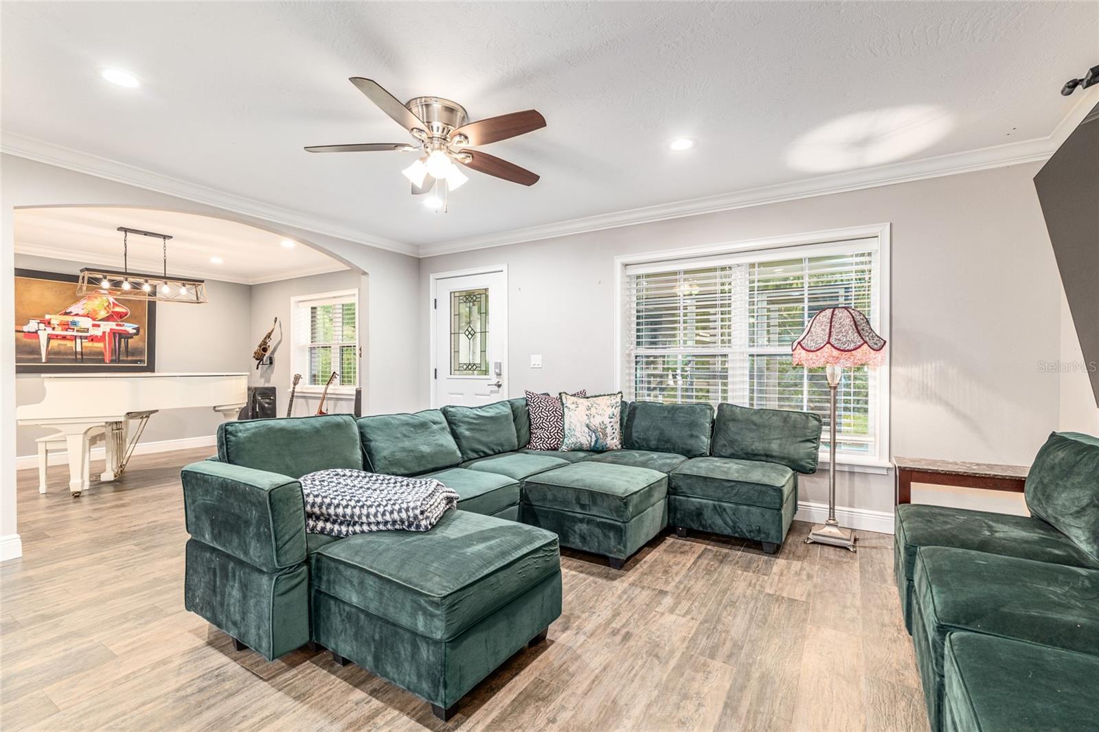 ACREAGE NON-SUBDIVISION - Residential