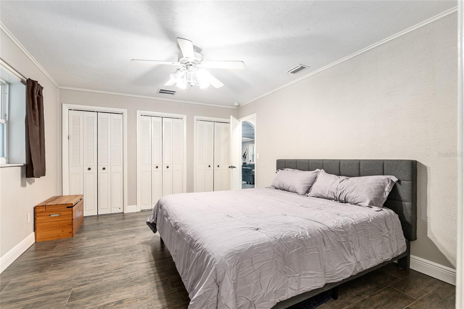 ACREAGE NON-SUBDIVISION - Residential