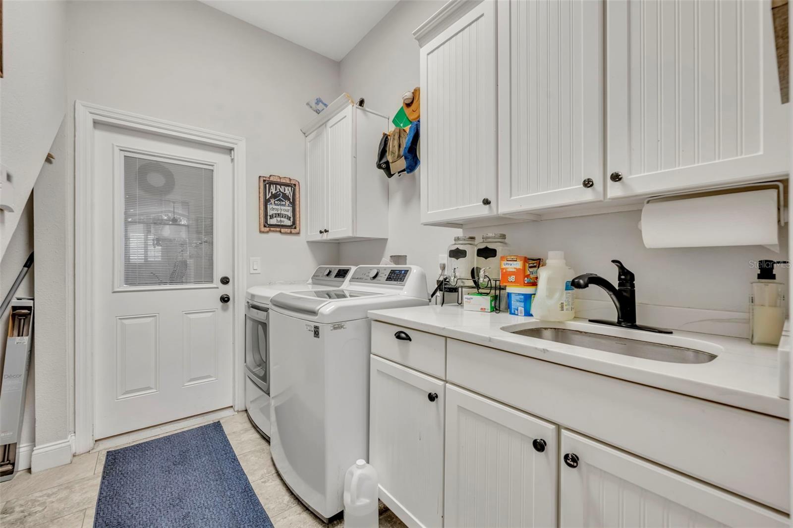 SUNSET LAKES - Residential