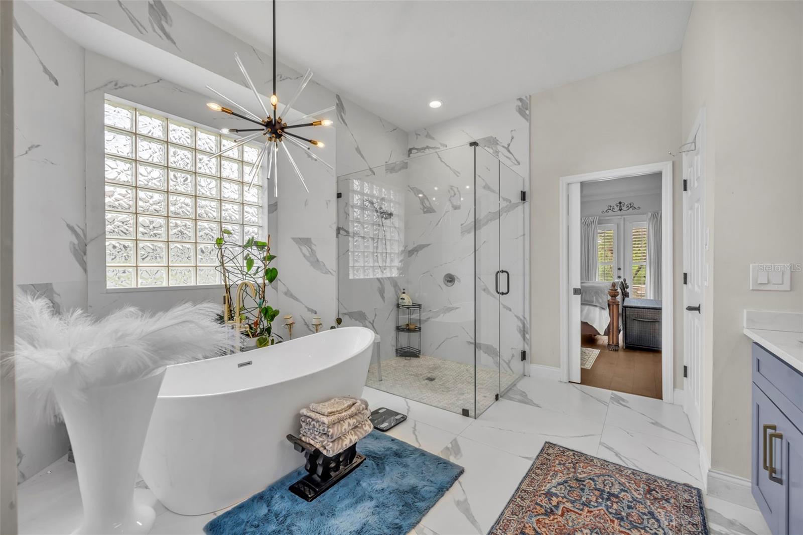 SUNSET LAKES - Residential