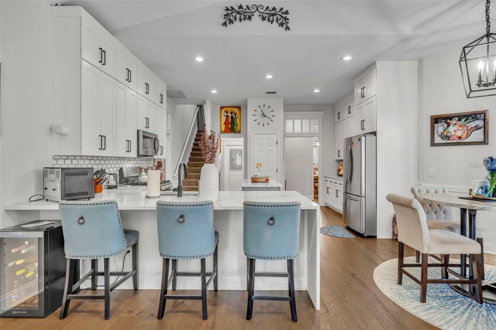 SUNSET LAKES - Residential