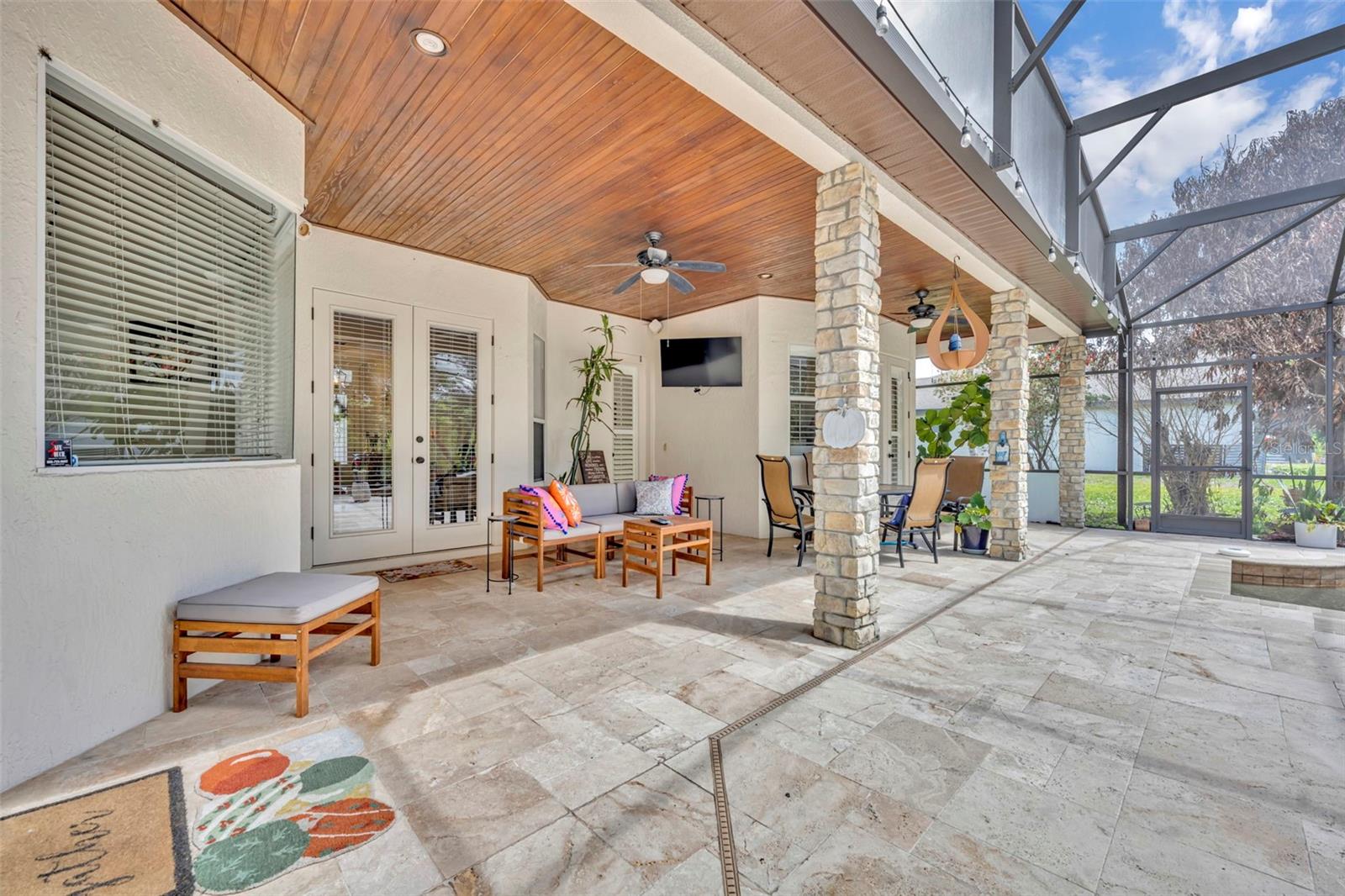 SUNSET LAKES - Residential