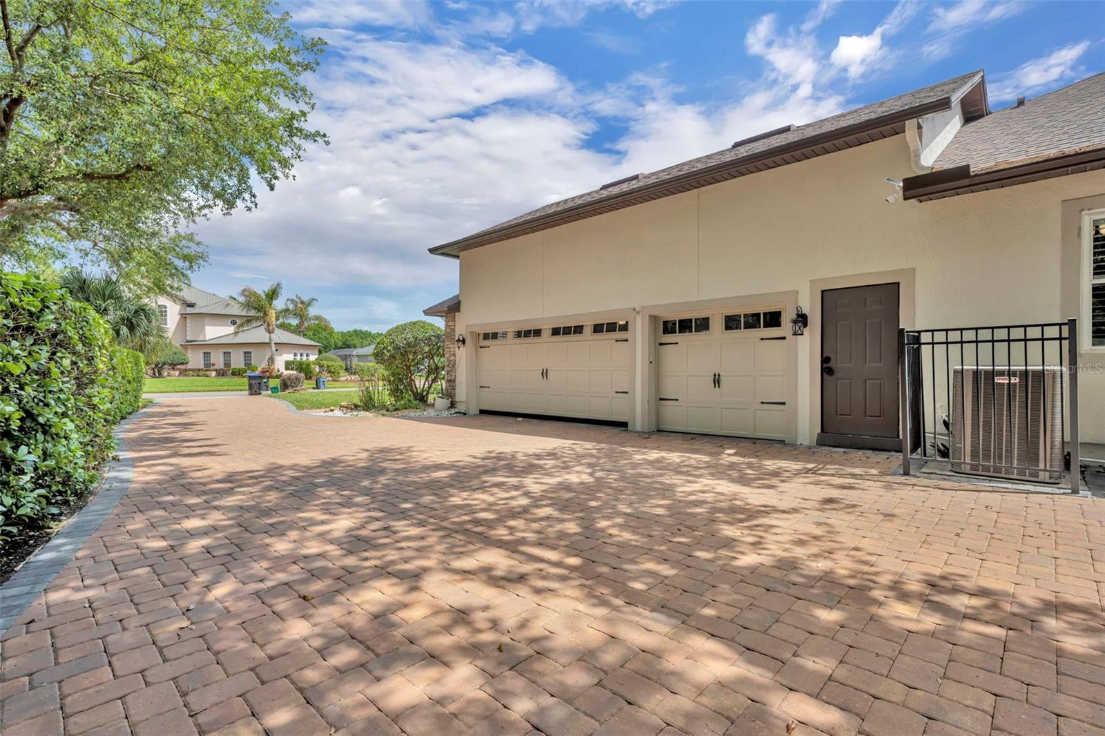 SUNSET LAKES - Residential