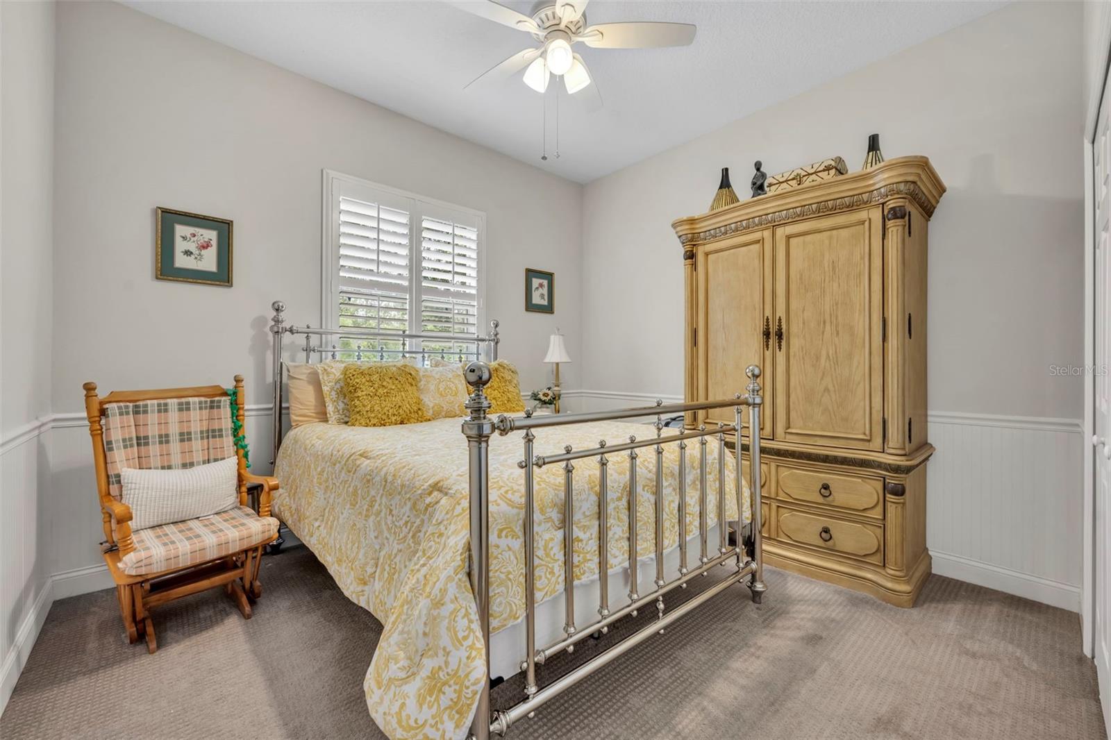 SUNSET LAKES - Residential