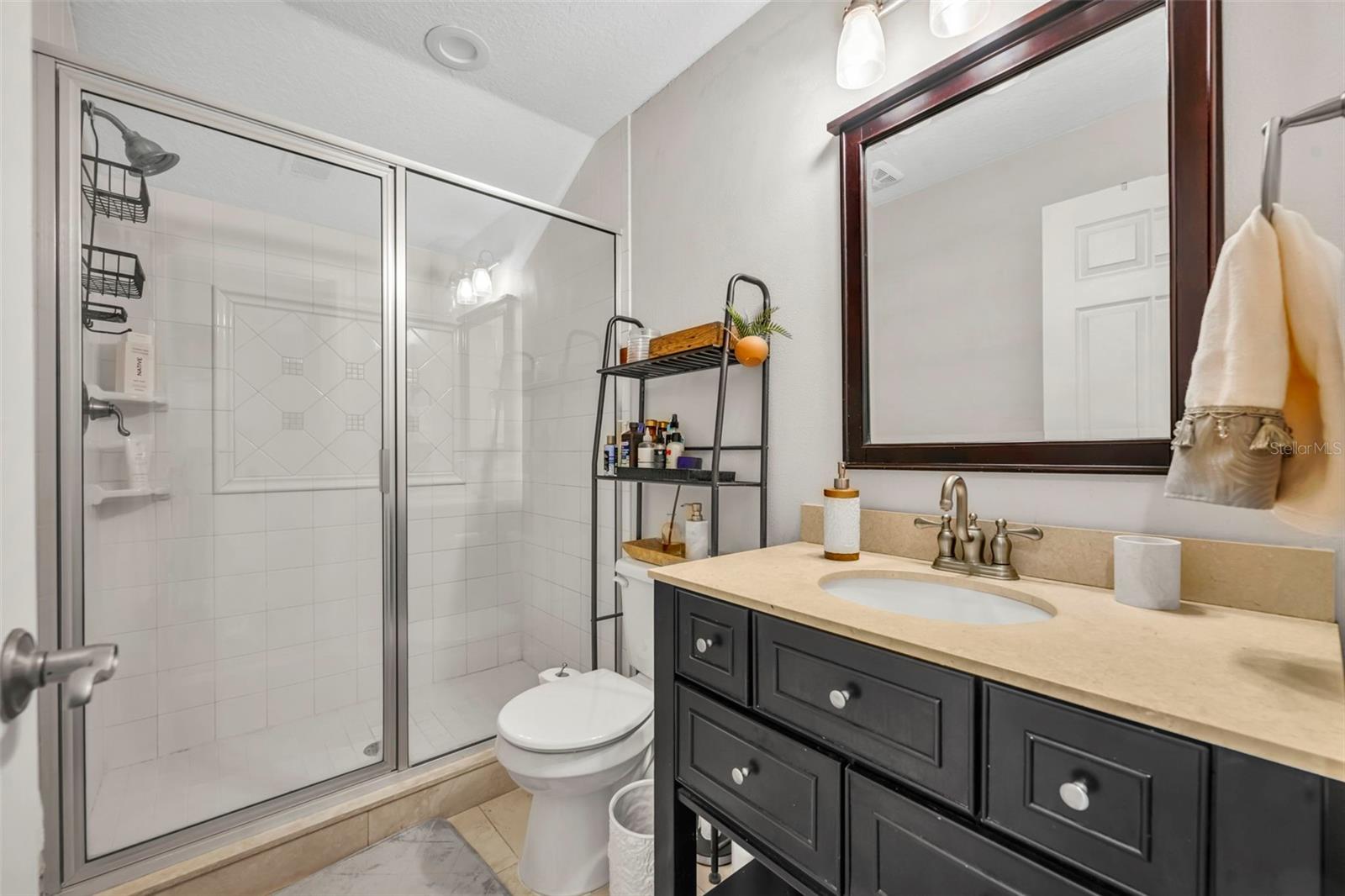 SUNSET LAKES - Residential