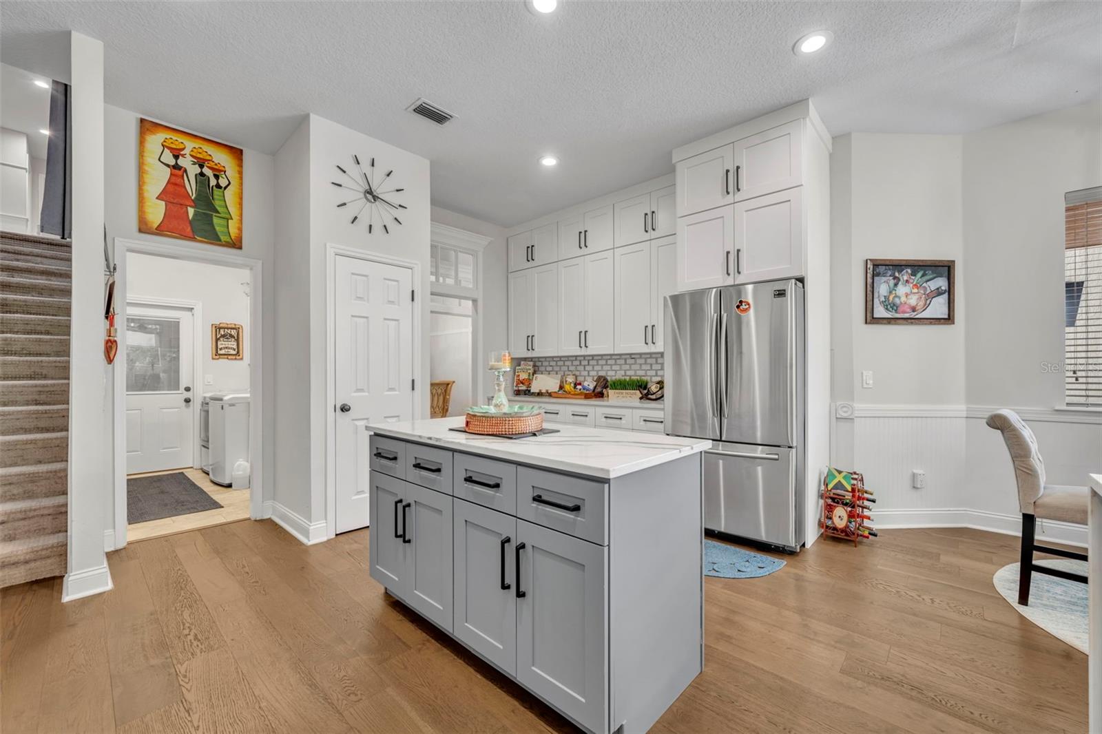 SUNSET LAKES - Residential