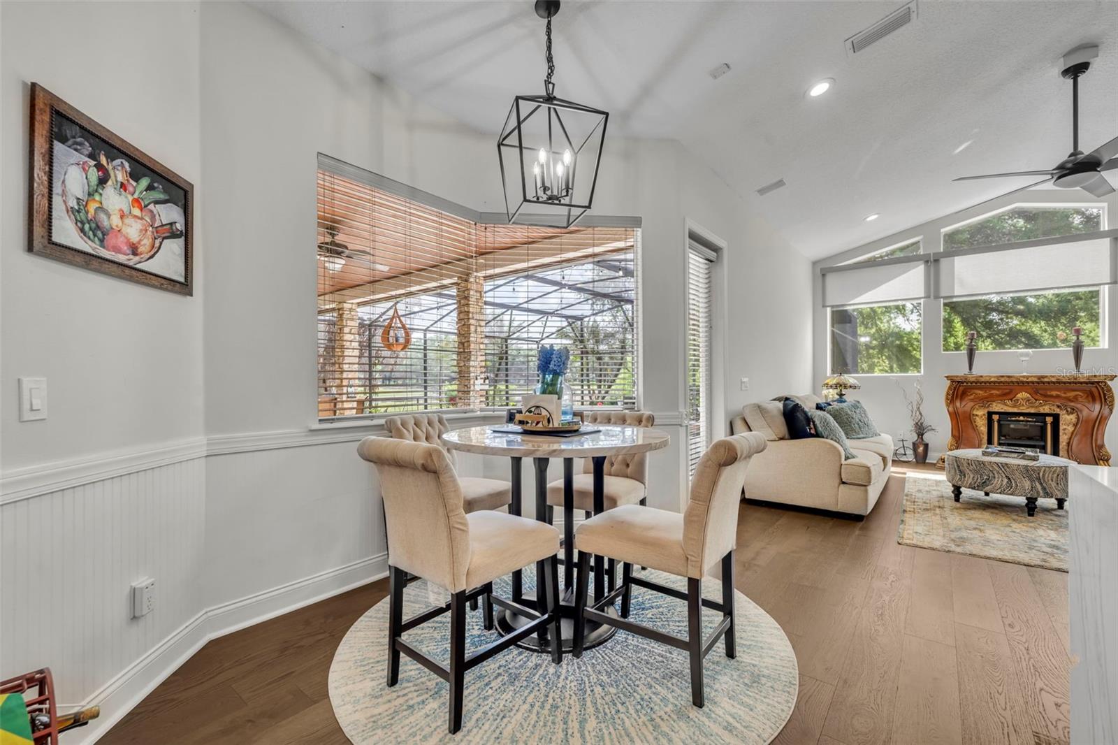 SUNSET LAKES - Residential