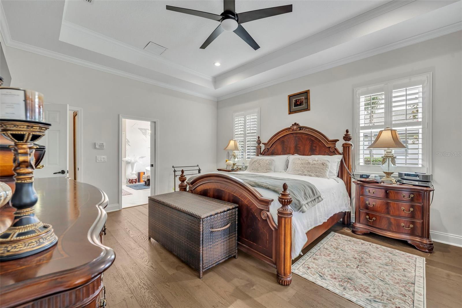 SUNSET LAKES - Residential