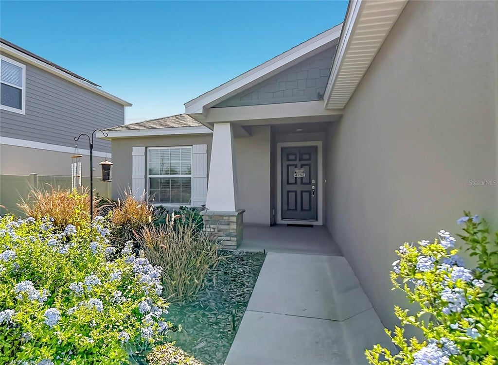 Photo of 609 Ambleside Drive, Haines City, FL 33844 (MLS # S5156925)