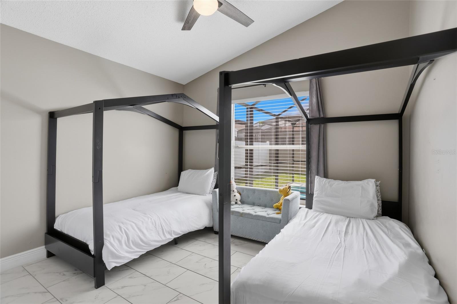 INDIAN CREEK PH 4 - Residential