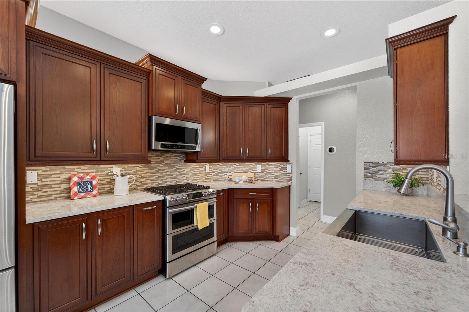 HICKORY LAKES PH 1 - Residential