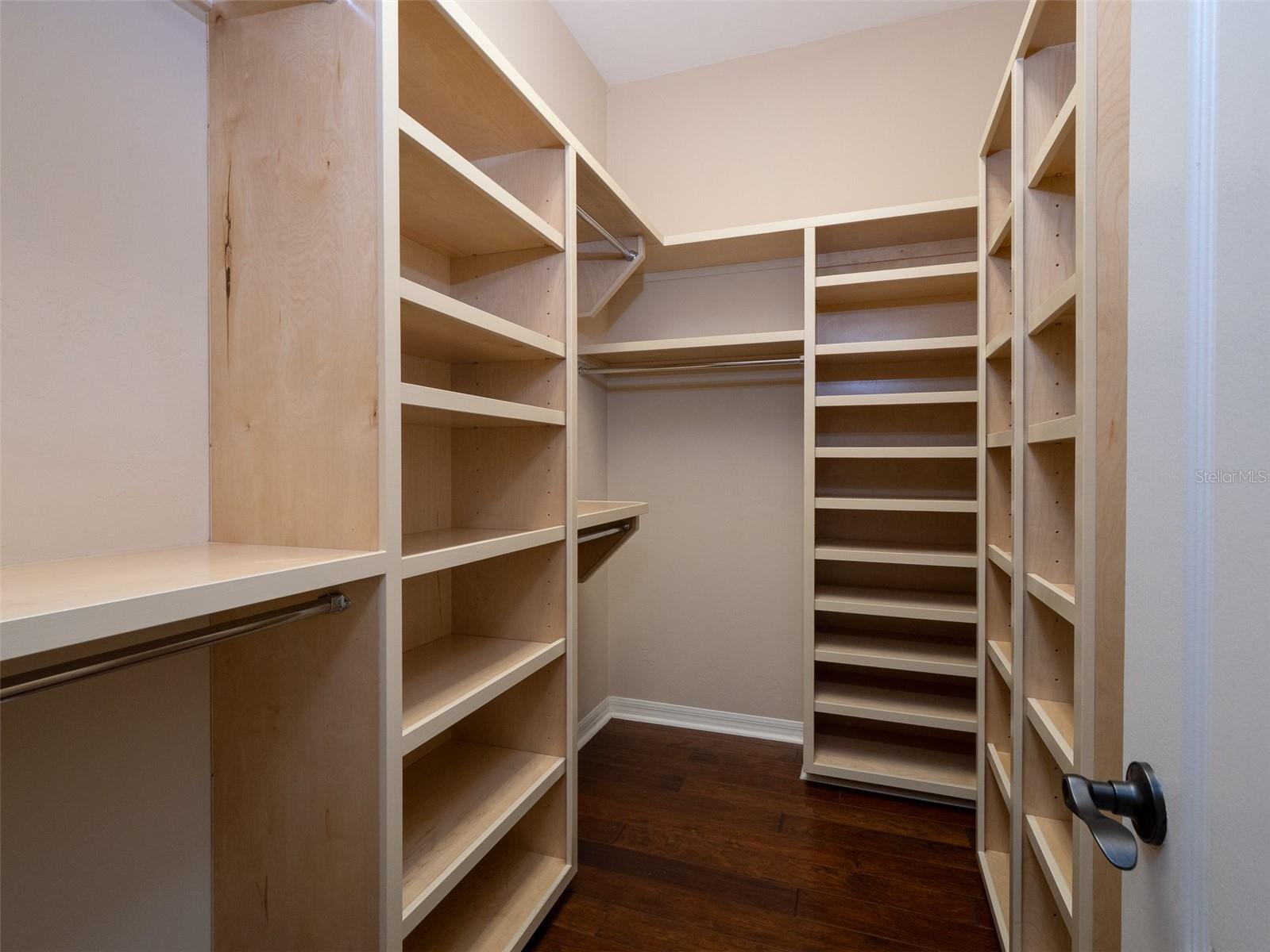 CAMBRIDGE FOREST PH IV - Residential