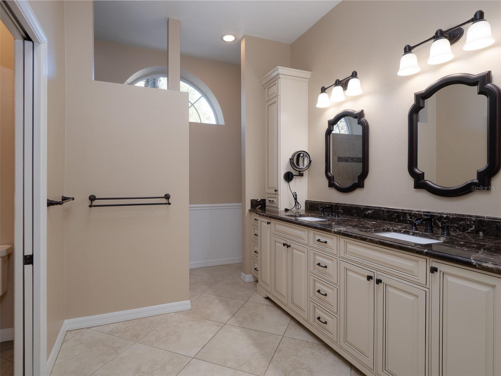 CAMBRIDGE FOREST PH IV - Residential