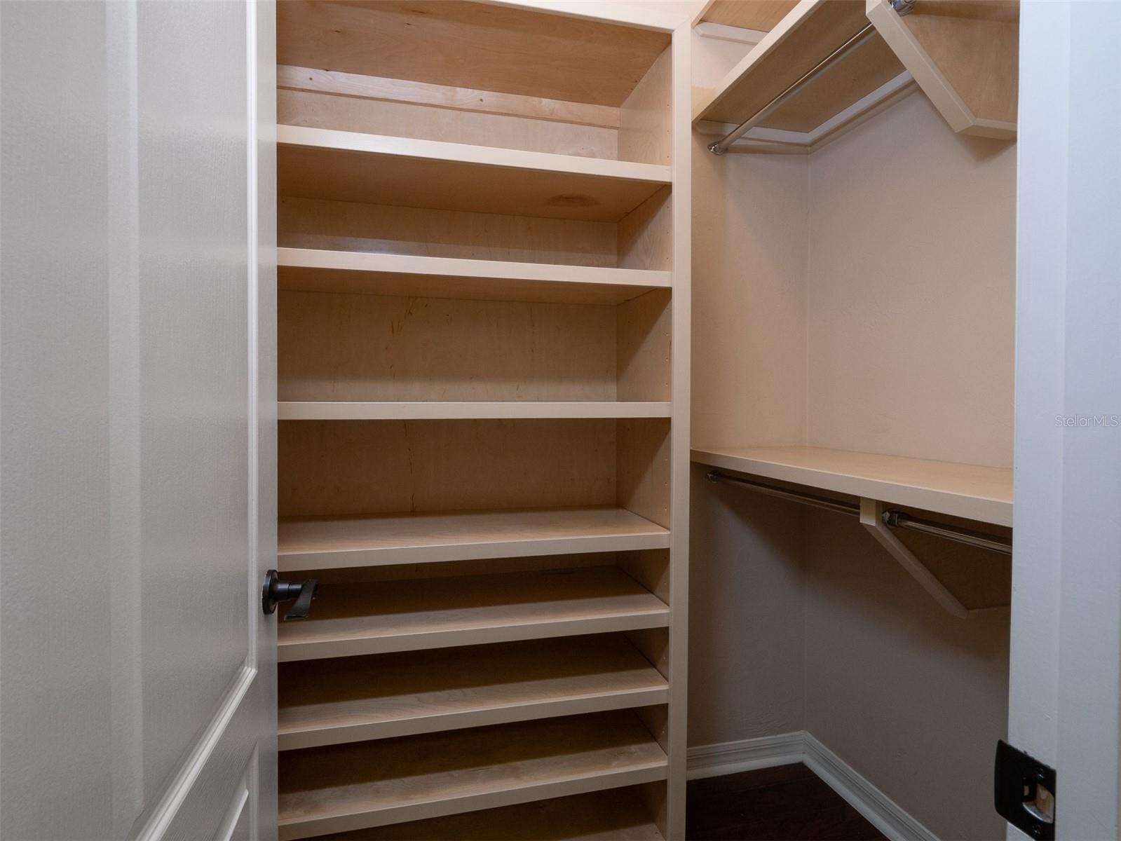 CAMBRIDGE FOREST PH IV - Residential