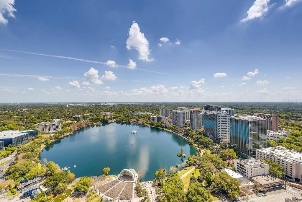 Photo of 111 Washington Street, Orlando, FL 32801 (MLS # O6343429)